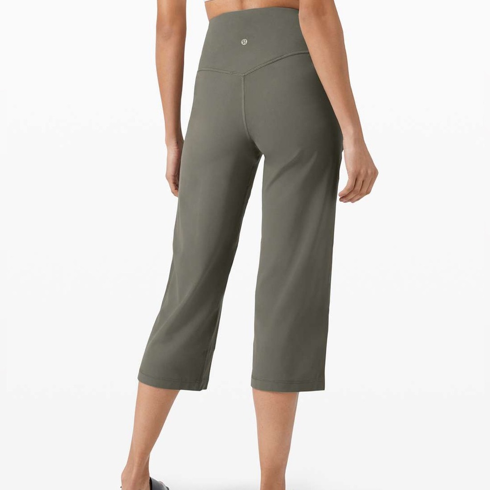 Lululemon Align Wide Leg Cropped Size 14